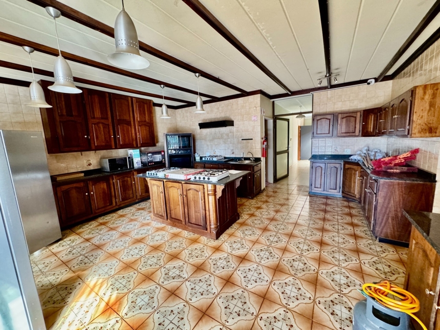 23 Bedroom Property for Sale in Kannoniers Park North West